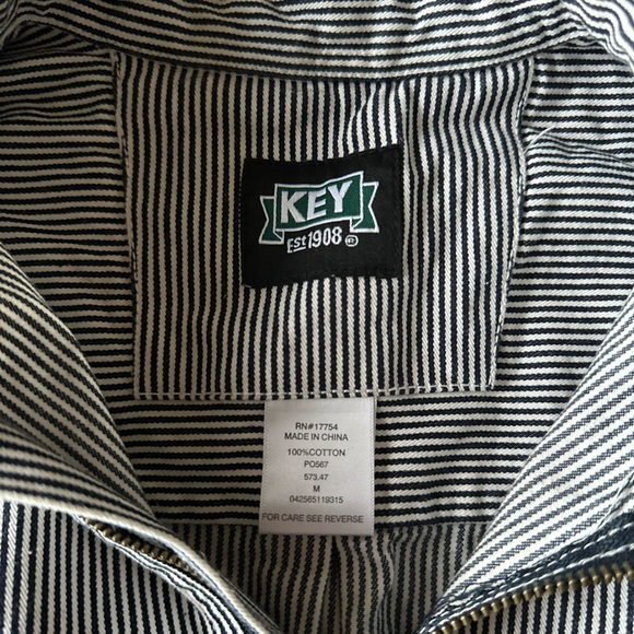 Key Pullover - Picture 2 of 2